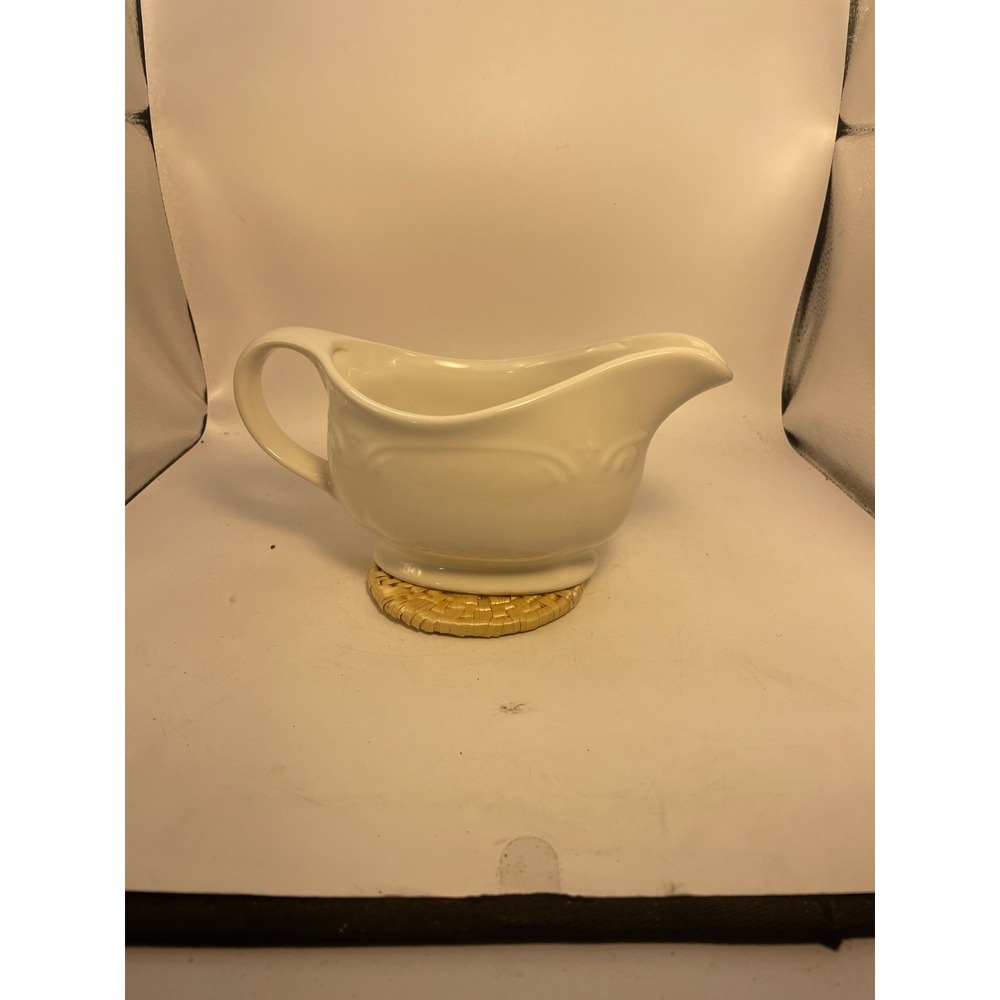 Vintage Pfaltzgraff Gazebo Collection White Gravy Boat #436